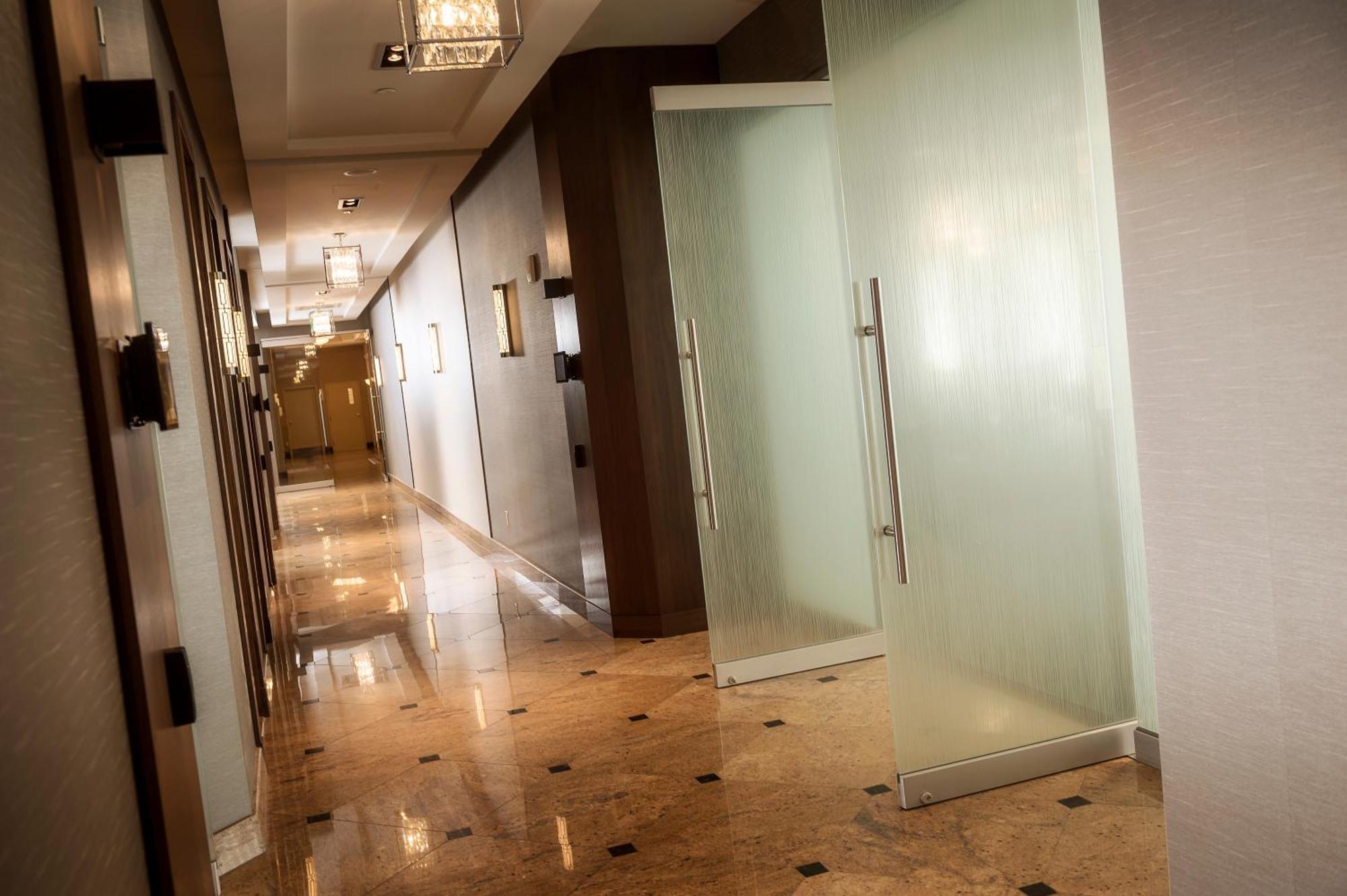Доотель Стрешнево Водрей Джорион Экстерьер фото A corridor in a hotel
