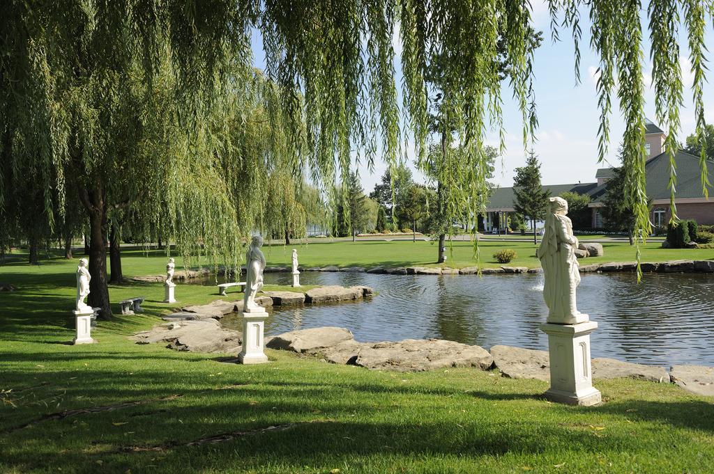 Доотель Стрешнево Водрей Джорион Экстерьер фото The sculpture park